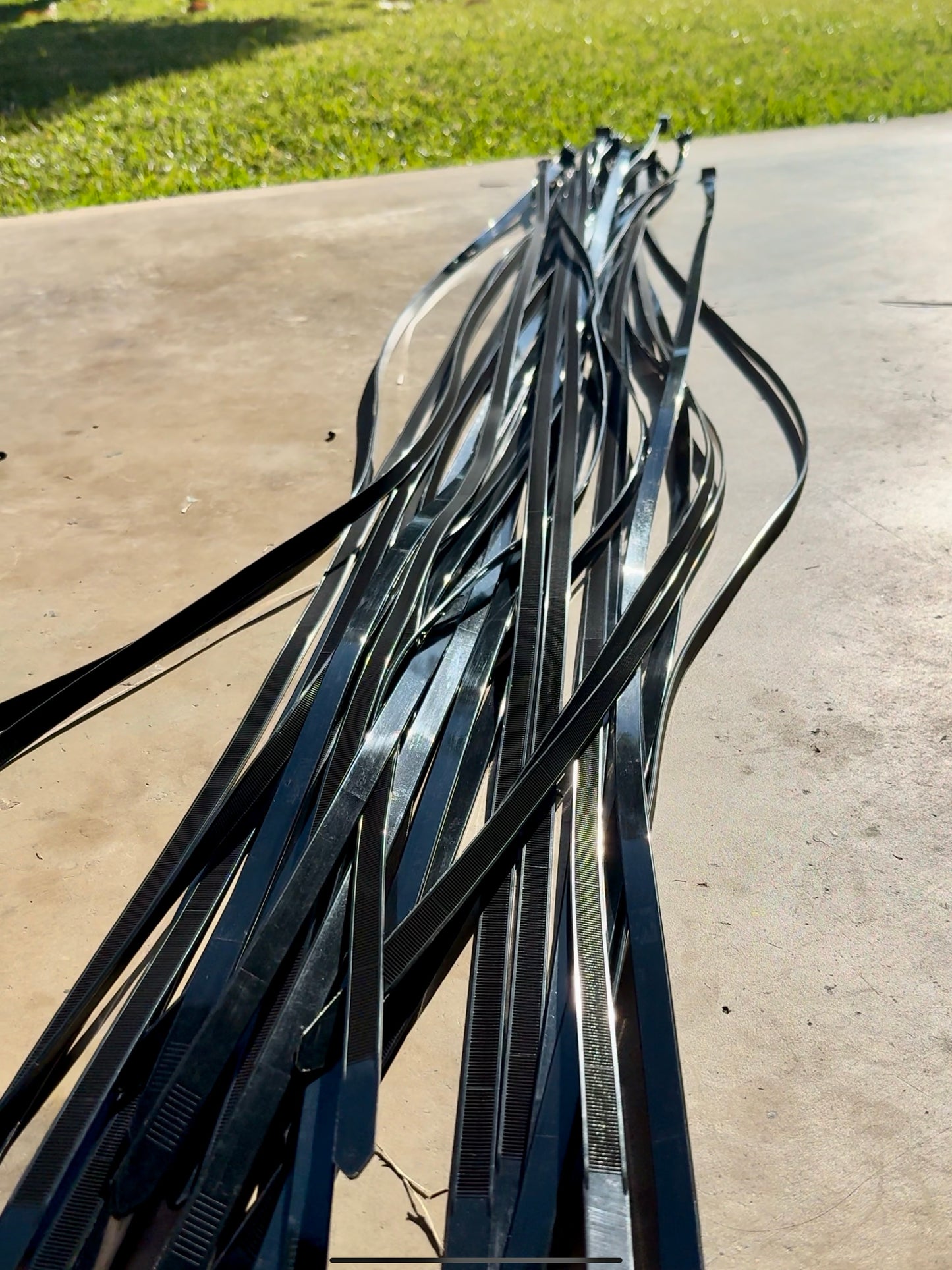 ZBAD1 - Giant Zip Ties
