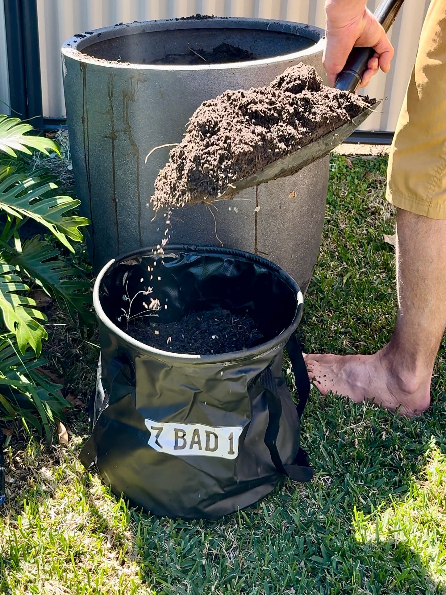 ZBAD1 - Flexi Stowaway Bucket